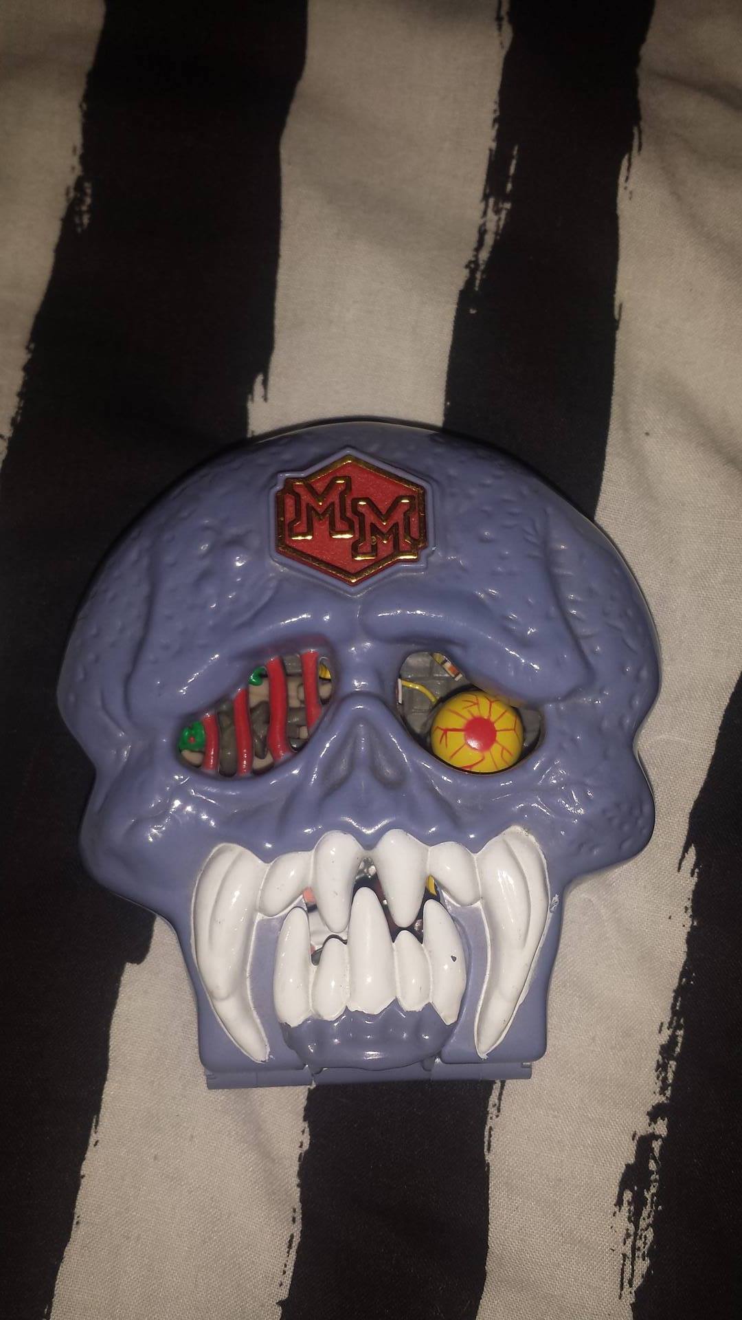 オーストラリア製 ハンドメイド 鉄製 マグパイ 置物 Mighty Max Escapes from Skull Dungeon playset! – The Forgotten